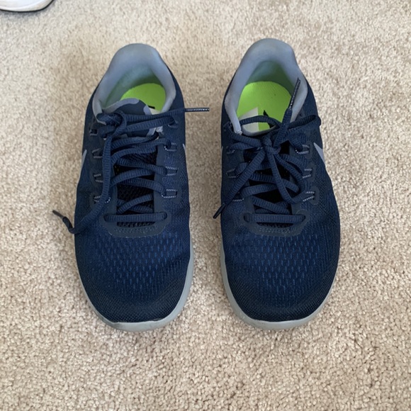 Nike free running sneaker - Picture 3 of 3